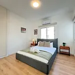 아파트 Cozy Boho 2-br Retreat In